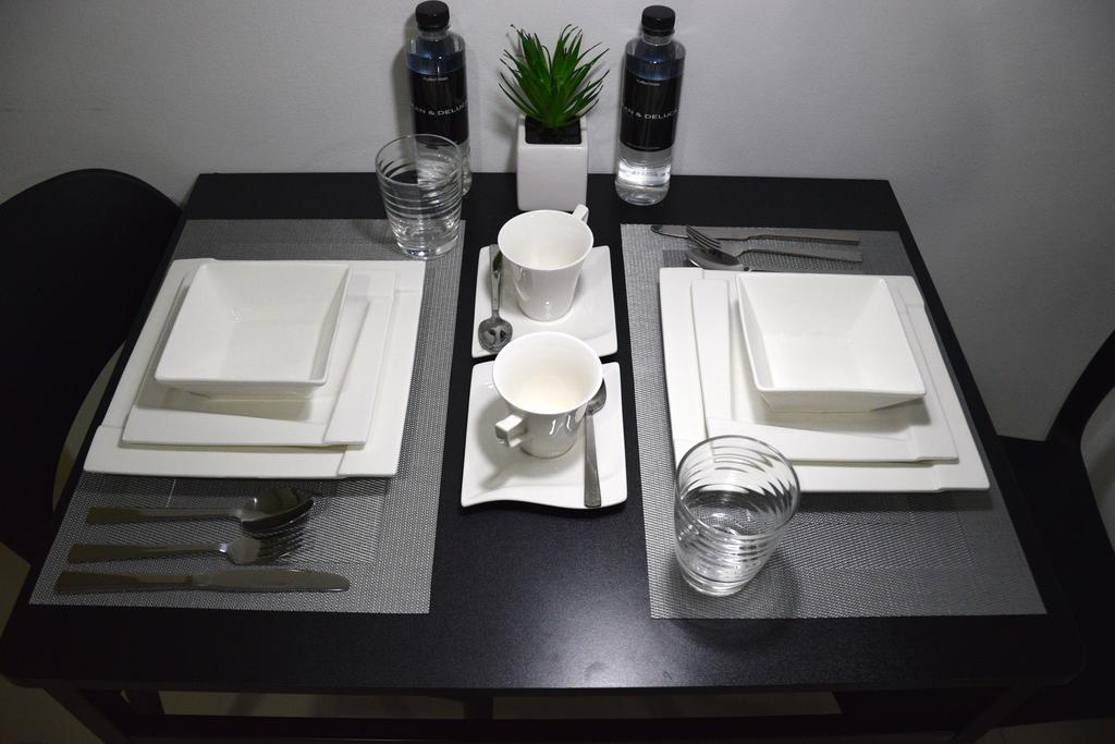 Jazz Makati Luxury Apartment Manila Bagian luar foto