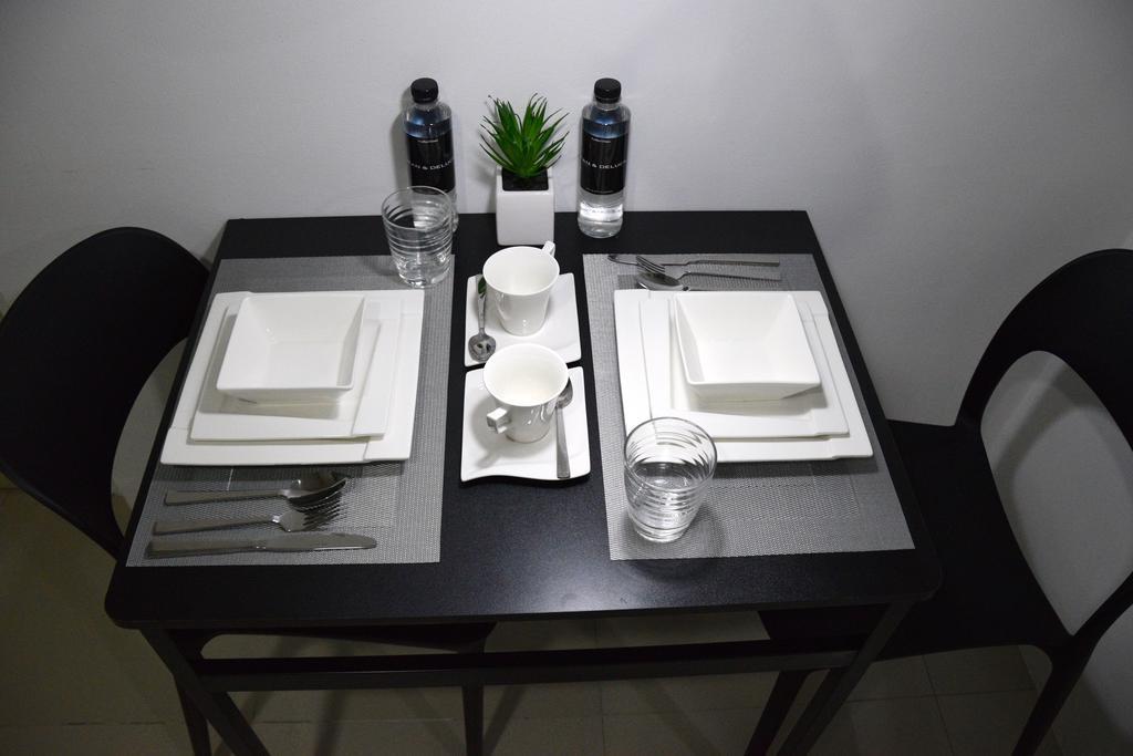 Jazz Makati Luxury Apartment Manila Bagian luar foto