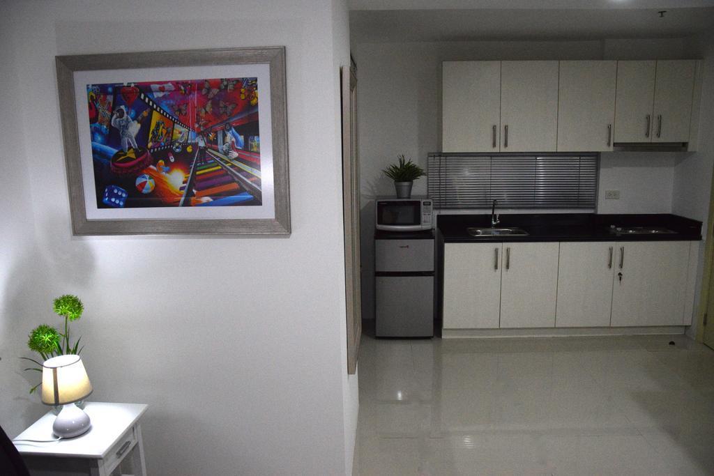 Jazz Makati Luxury Apartment Manila Bagian luar foto